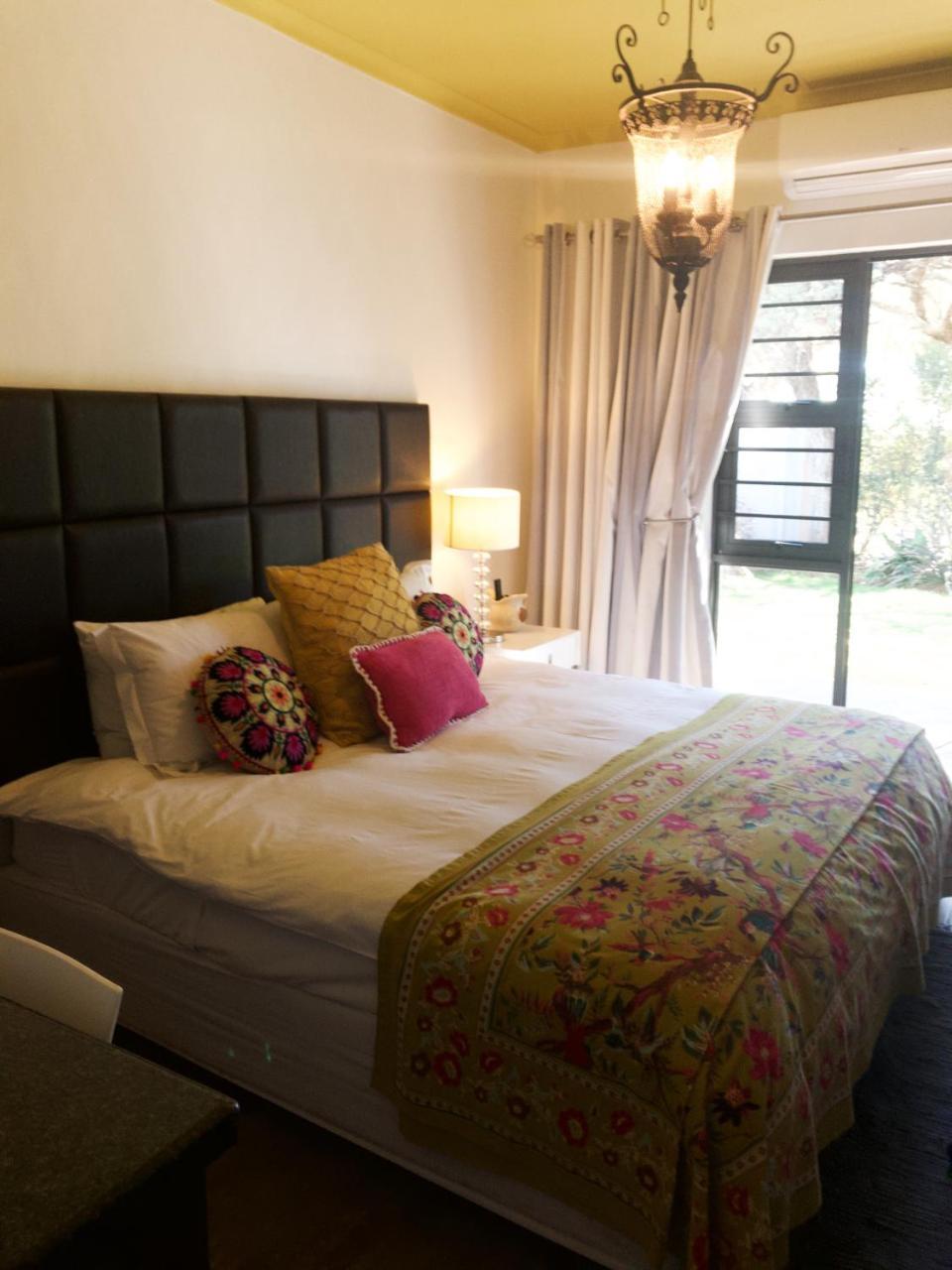 The Hedge Guesthouse 库鲁曼 外观 照片